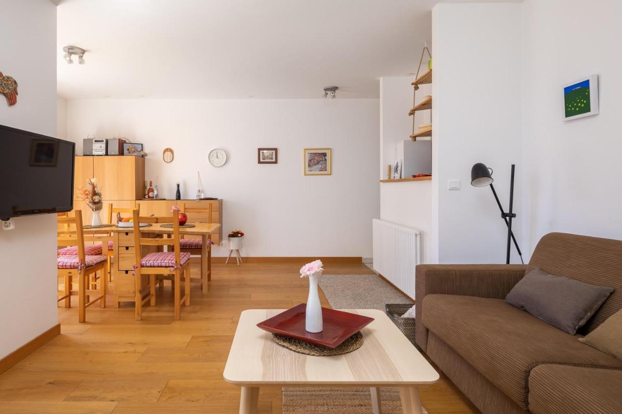 Modern Apt With Terrace 4 Min Walk To The Beach スプリト エクステリア 写真